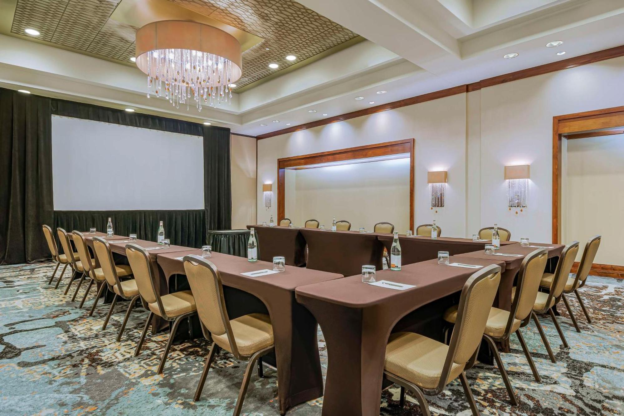 Embassy Suites Houston - Downtown Extérieur photo